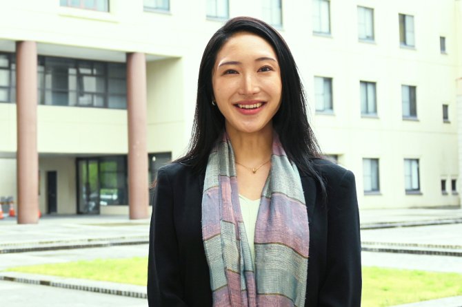 大栗彩さん